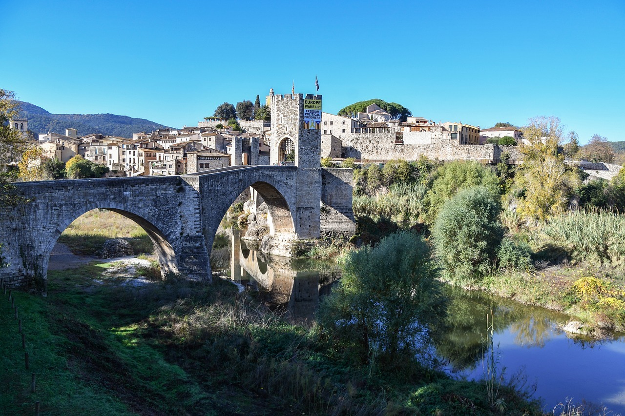 besalu-6836809_1280