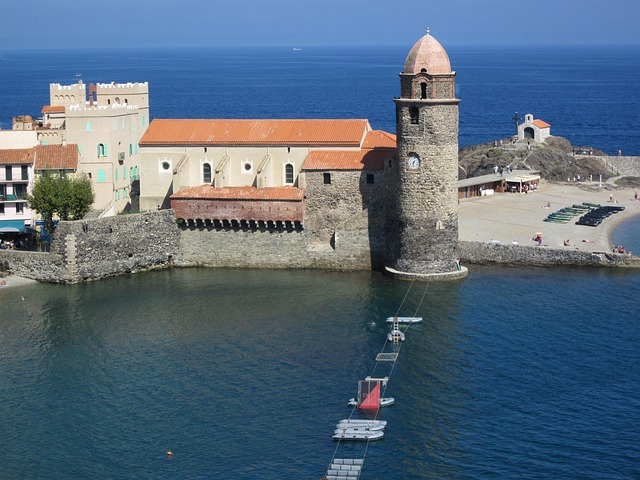 collioure-1049875_640