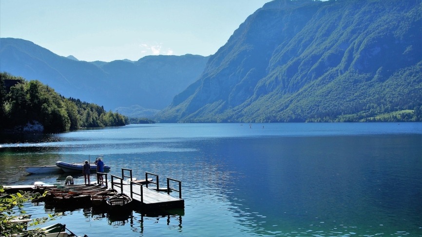 lake-bohinj-2554799_1280